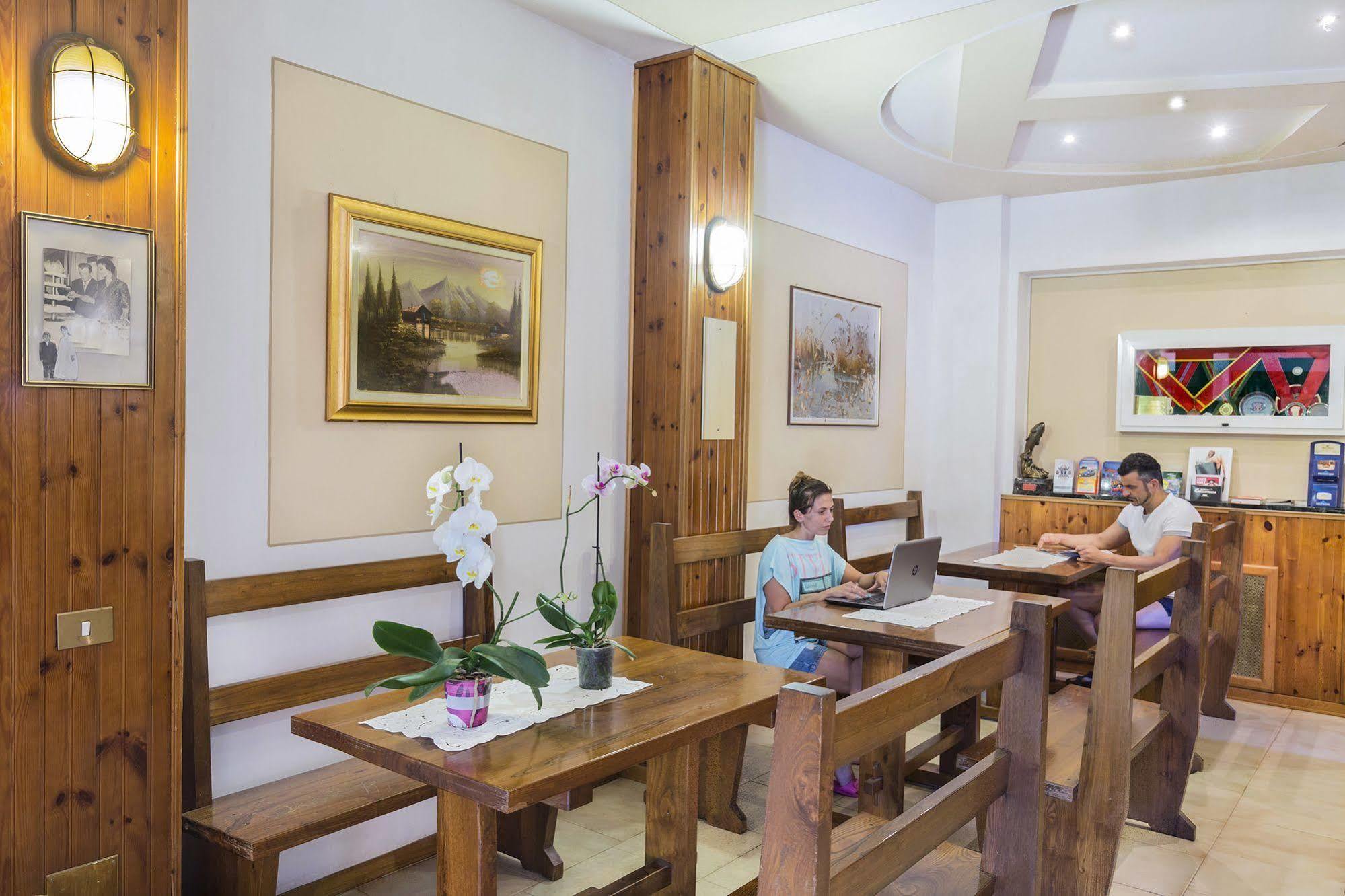פסיניאנו סול טרסימנו Hotel Darsena מראה חיצוני תמונה