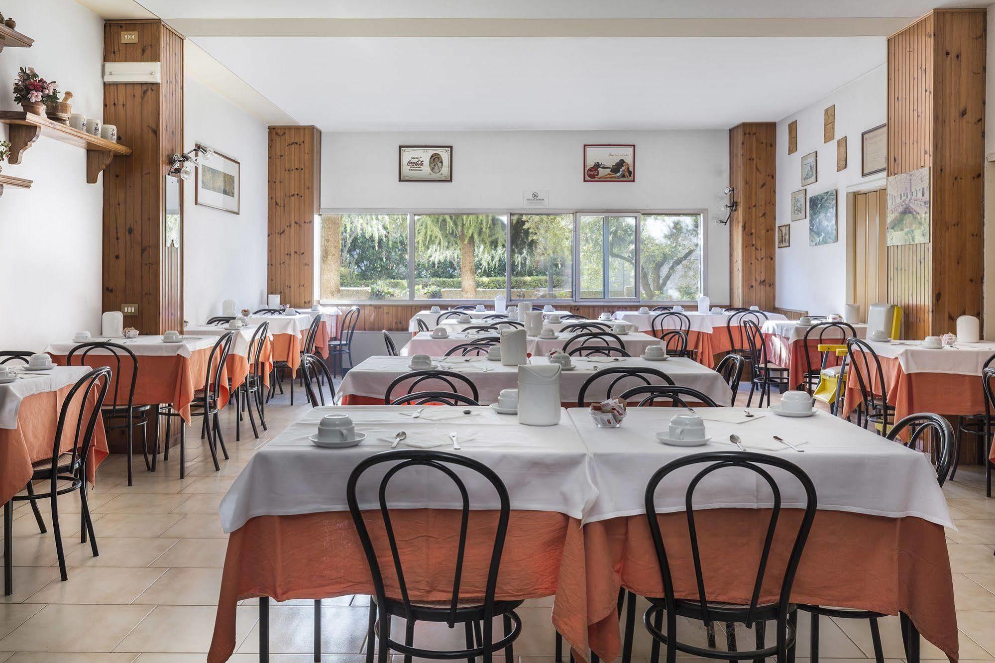פסיניאנו סול טרסימנו Hotel Darsena מראה חיצוני תמונה